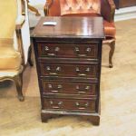 144 4372 CHEST OF DRAWERS